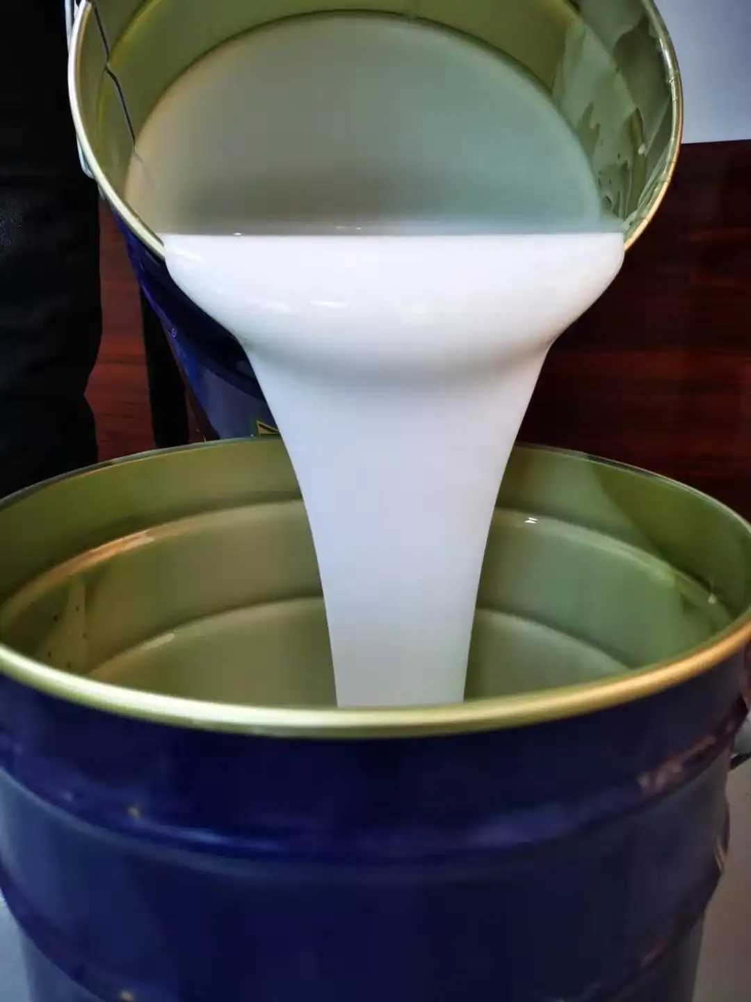 如何避免液體硅膠出現(xiàn)中毒現(xiàn)象？
